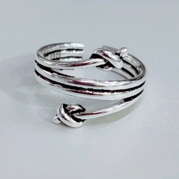 925 Sterling Silver Double Knotted Ring - Picture 2 of 5
